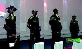 Ahora, su último tuit sobre la policía local, tuvo 115 retuits y 377 me gusta. No Mas Verde Oliva Filtran El Que Seria El Nuevo Uniforme De La Policia Nacional Don Tamalio