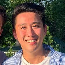 Robert Dubinski's Instagram, Twitter & Facebook