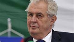 Univerzita Karlova žaluje prezidenta Zemana. Za bojkot jmenování profesorů 