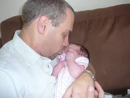 I love me some kisses from Daddy