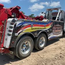 Jorge's towing is a family owned towing company in san antonio we are professional, fast and affordable. Richards Towing 23 Photos 16 Reviews Towing 5302 Bandera Rd San Antonio Tx Phone Number