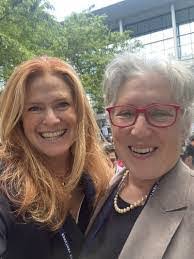 Alison Mallon's Instagram, Twitter & Facebook