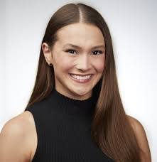 Jodi Howe's Instagram, Twitter & Facebook