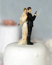 12 Funniest Wedding Cake Toppers Oddee Com Cake Topper Wedding Cake Toppers Funny Wedding Cake Toppers Wedding Topper Funny Wedding Cakes