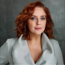 Suanne Braun Hathor Hosts TV.