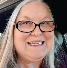 How to start decluttering and cleaning a home?