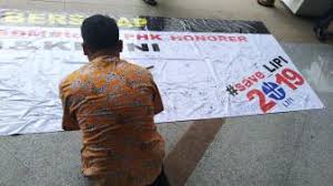 We did not find results for: Kecanduan Togel Guru Sd Dibekuk Polisi Saat Cari Wangsit Di Musala