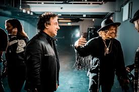 De grootste amstelkroeg van nederland opent in 2022 alweer voor de 23e keer haar deuren in rotterdam ahoy. Backstage Bij Vrienden Van Amstel Live Festival Fans
