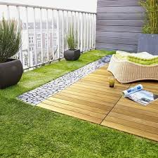 Kunstrasen Fur Balkon Terrasse Oder Garten Tolle Beispiele Diseno De Balcon Entradas Pequenas Porches De Casas