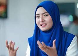 Takkan Nak Nyanyi Biasa Saja Wany Hasrita Penyanyi Wany Hasrita Menganggap Harapan Peminat Untuk Melihat Dia Bertanding Di Pentas Countries Around The World