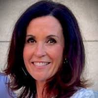 Kerry Roark's Instagram, Twitter & Facebook