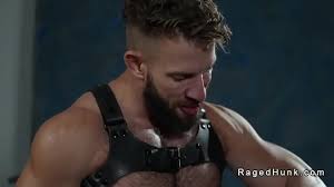 Kinky muscle gay Morgxn Thicke wearing only a harness and black boots gets  blowjob from production assistant Cole Connor then fucks his hairy ass -  XNXX.COM