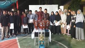 Hari ini di sekolahku ada pelajaran olahraga. Ma Insan Qurani Mtsn Model Dan Min 27 Aceh Besar Juara Umum Fitas 2019 Di Pesantren Abu Lam U Serambi Indonesia