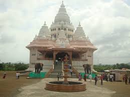 Shri kshetra alandi of sant dnyaneshwar maharaj is yet another holy place that attracts the devotees of lord vithoba. Dehu Alandi Road Gajanan Maharaj Mandir Places To Visit In Alandi