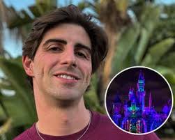 TikTok's Matt and Abby Howard Slammed After Appearing to Leave Sons Alone  In Cruise Cabin