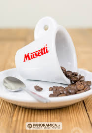Il caffè è atmosfera, cultura, esperienze. Caffe Musetti Food Panoramica It Premium Stock Photos