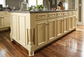 Wellborn is located in ashland, alabama where dedicated employees craft the product with the utmost quality and care. Wellborn Kitchen Cabinet Gallery Kitchen Cabinets Newnan Ga