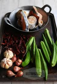 Masakan daging sapi memang menjadi andalan untuk menu hari raya. Resep Nyonya Ikan Asam Pedas Dengan Okra Just Try Taste