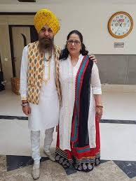 आज हमारी शादी की 41वी सालगिरह के... - Lakhbir Singh Lakha | Facebook