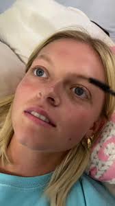 Grace Benz (@gracebenz)