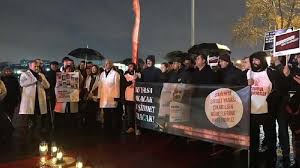 Ayrıca şehir hatlarının beşiktaş'taki kadıköy i̇skelesine yaklaşık 4 dakikalık bir yürüme mesafesindedir. Kadikoy Besiktas Vapur Iskelesi Haberleri Gazete Manifesto