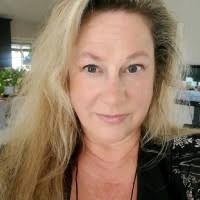 Lilian Lane's Instagram, Twitter & Facebook