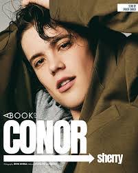 Sherry Main's Instagram, Twitter & Facebook