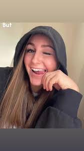 Emily Taber's Instagram, Twitter & Facebook