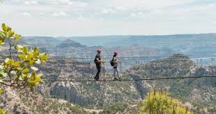 Atrévete a volar más de 100 m de largo, protegido de un arnés. Estas Son Las Mejores Tirolesas De Mexico Intriper