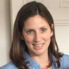 Elisa Barton's Instagram, Twitter & Facebook