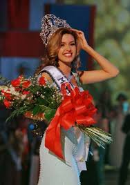 After A Bad Moment At Last Night S Debate He Won T Give It Up Miss Universe 1996 Alicia Machado Pageant
