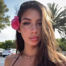 𝑺𝒂𝒓𝒂 𝑵𝒂𝒗𝒂𝒔 (@saarinss) • Instagram photos and videos