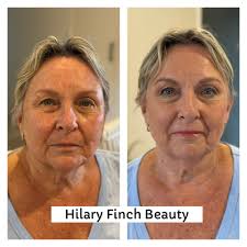 Holaa !! Buscamos con mi pareja una habitacion con urgencia para entrar  mañana mismo hasta el 13 de enero aprox Hello!! My partner and I are  urgently looking for a room to