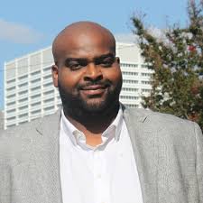 Fired Senior Staffer for Warren Presidential Campaign Also Worked for  Jones, Woodfin