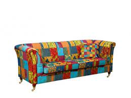 Colourful cushion in trendy patchwork design. Buntes Vintage Sofa Im Fantasy Etro Bezug Polsterung Boxspring