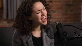 LIVE MUSIC W/ CAROLYN WELLER