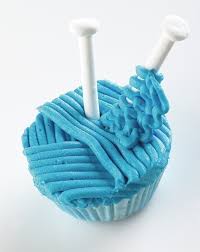 It consists of 4 pieces, the cherry, cupcake case side, cupcake case base and a cake top with its delicious baby pink icing. Knitted Novelties Cupcakes Extract From Decorating Cupcakes Cookies By Frances Mcnaughton How To Decorate An Object Cake