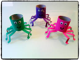 Un calendrier de l'avent |la cour des petits. Vacances Ces Idees Geniales De Bricolage A Base De Rouleaux De Papier Toilette A Faire Avec Vos Enfants Biba Magazine