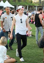 Celebrities Having The Most Fun Ever At Coachella Brooklyn Beckham Coachella Fashion Coachella Outfit