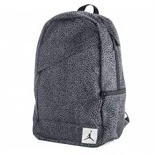 Si vous l'utilisez quotidiennement, il est préférable qu'il soit confortable, fonctionnel, résistant et élégant. Sac A Dos Jordan Elephant Print Backpack Gris