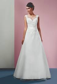 Fara sposa stammt aus dem hause nova d`art in spanien. Orea Sposa Brautkleider Brautmoden Boos