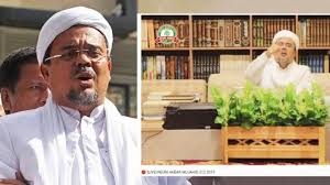 Pria yang kerap disapa habib bule itu memiliki garis keturunan keluarga hadhrami (darah arab) yang berasal dari hadhramaut, yaman, atau. Sisi Lain Habib Rizieq Bukan Santri Hingga Sekolah Kristen Di Petamburan Suara Banten