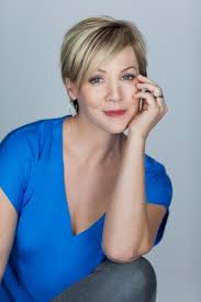Known for her perfectly smooth california blonde locks, the following styles prove this actress knows a thing or two about hot hair in california's coolest zip code. Jennie Garth Daily Jgarthdaily Twitter