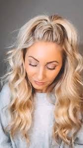 Jacquelyn Grooms's Instagram, Twitter & Facebook