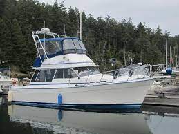 1984 Bayliner 3270 Sidney British Columbia - Boatscom Power Boats Bayliner Boats Boat
