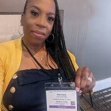 Veronica Dye's Instagram, Twitter & Facebook