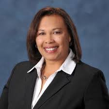 Natalie Packer's Instagram, Twitter & Facebook