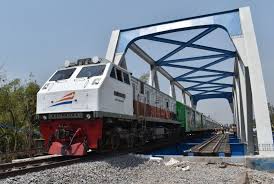 Terhitung ada 16 kereta api yang dijadwalkan untuk singgah di stasiun nganjuk. Jalur Ganda Ka Jateng Selatan Ditarget Selesai April 2020 Republika Online