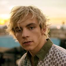 Mick Campbell (@ItsMickCampbell)