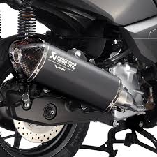 Remplacer votre échappement moto d'origine par un échappement akrapovic. Silencieux D Echappement Noir Akrapovic Xmax 125